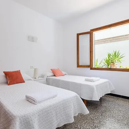 Yourhouse Ana, Family-friendly Beach House In Majorca North
